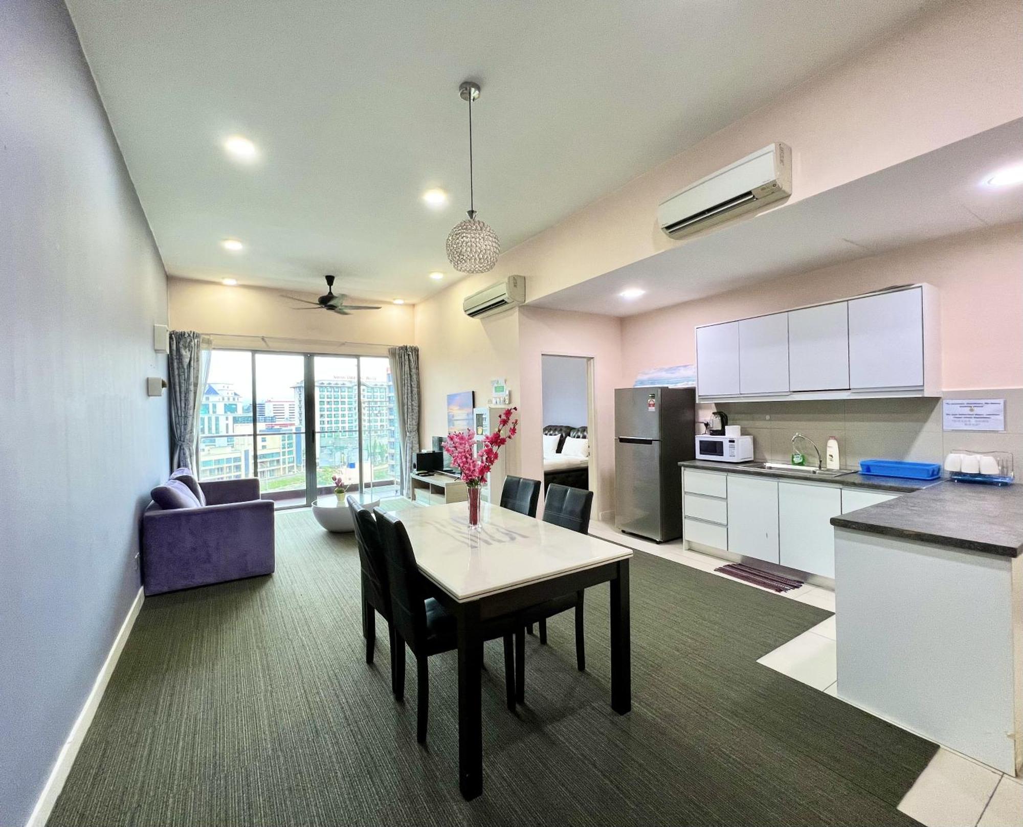 Margo Istay - The Loft Imago Kota Kinabalu Buitenkant foto