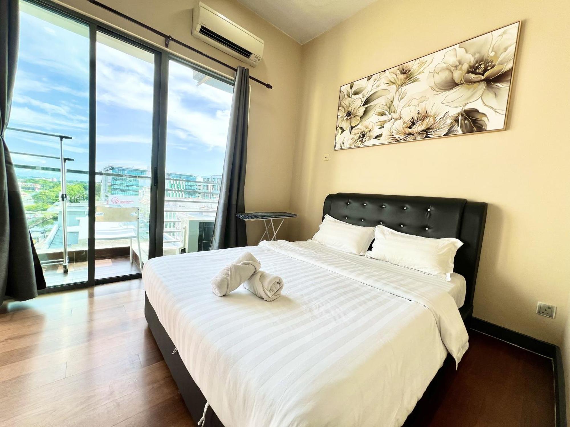 Margo Istay - The Loft Imago Kota Kinabalu Buitenkant foto